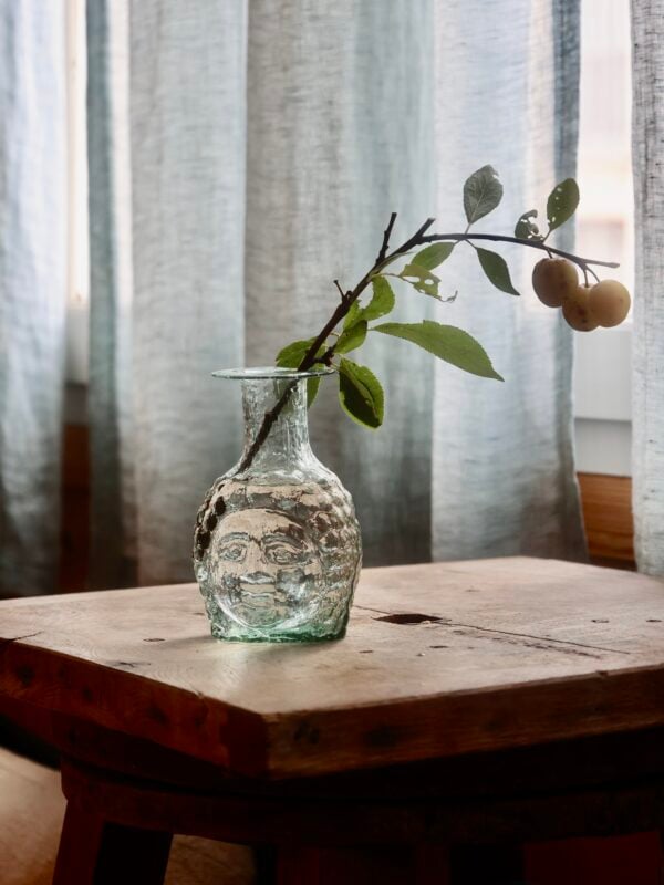la-soufflerie-djamal-transparent-face-vase-mouth-blown-recycled-glass