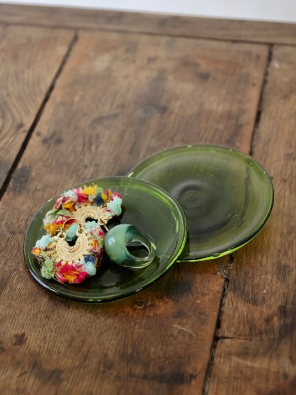 la-soufflerie-assiette-10cm-olive-small-dish-mouth-blown-recycled-glass