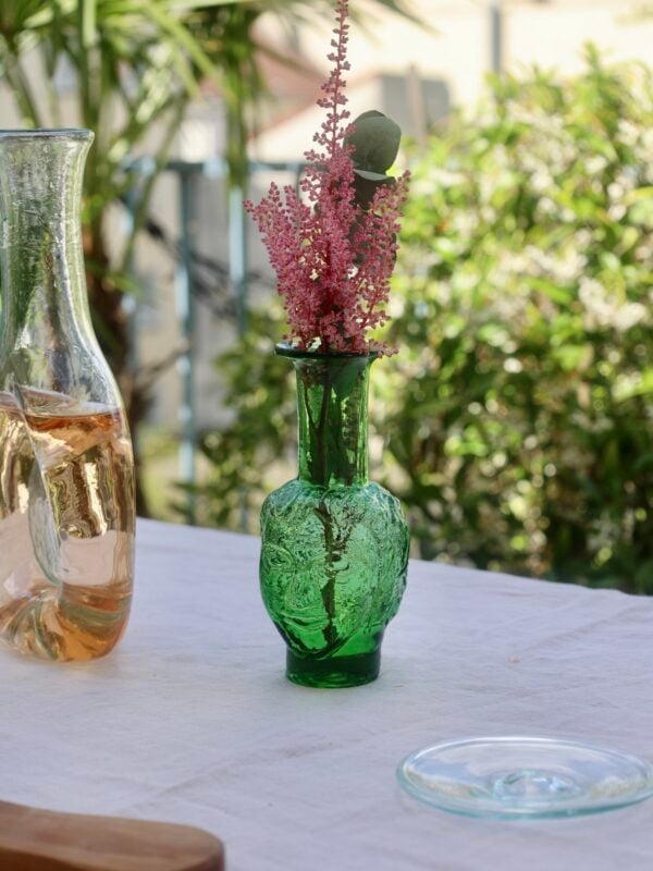 la-soufflerie-vase-tete-green-face-shaped-vase-mouth-blown-recycled-glass