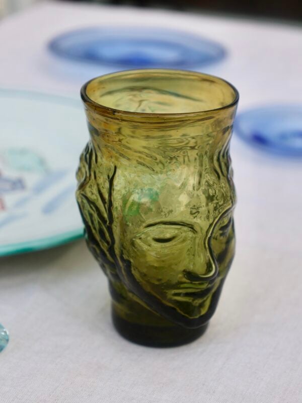 la-soufflerie-verre-tete-olive-face-shaped-drinking-glass-mouth-blown-recycled-glass