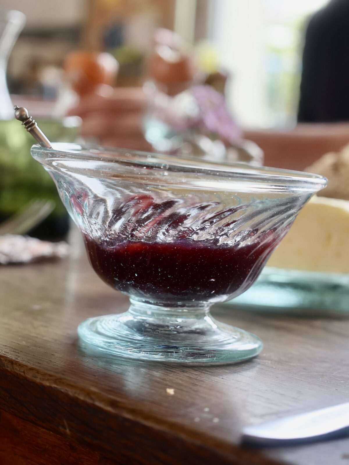 vague-transparent-bowl-mouth-blown-recycled-glass