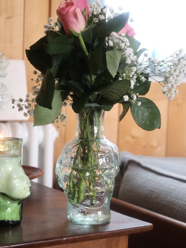 roma-chemise-transparent-face-vase-mouth-blown-recycled-glass