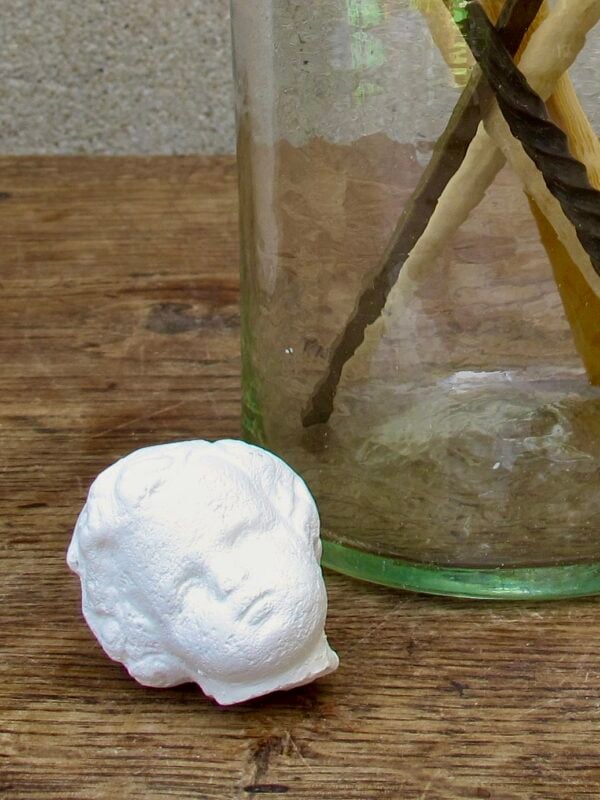 la-soufflerie-baby-head-small-handcrafted-plaster
