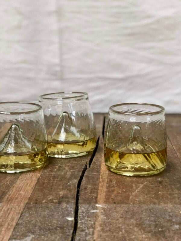 la-soufflerie-verre-cul-releve-transparent-mouth-blown-recycled-glass