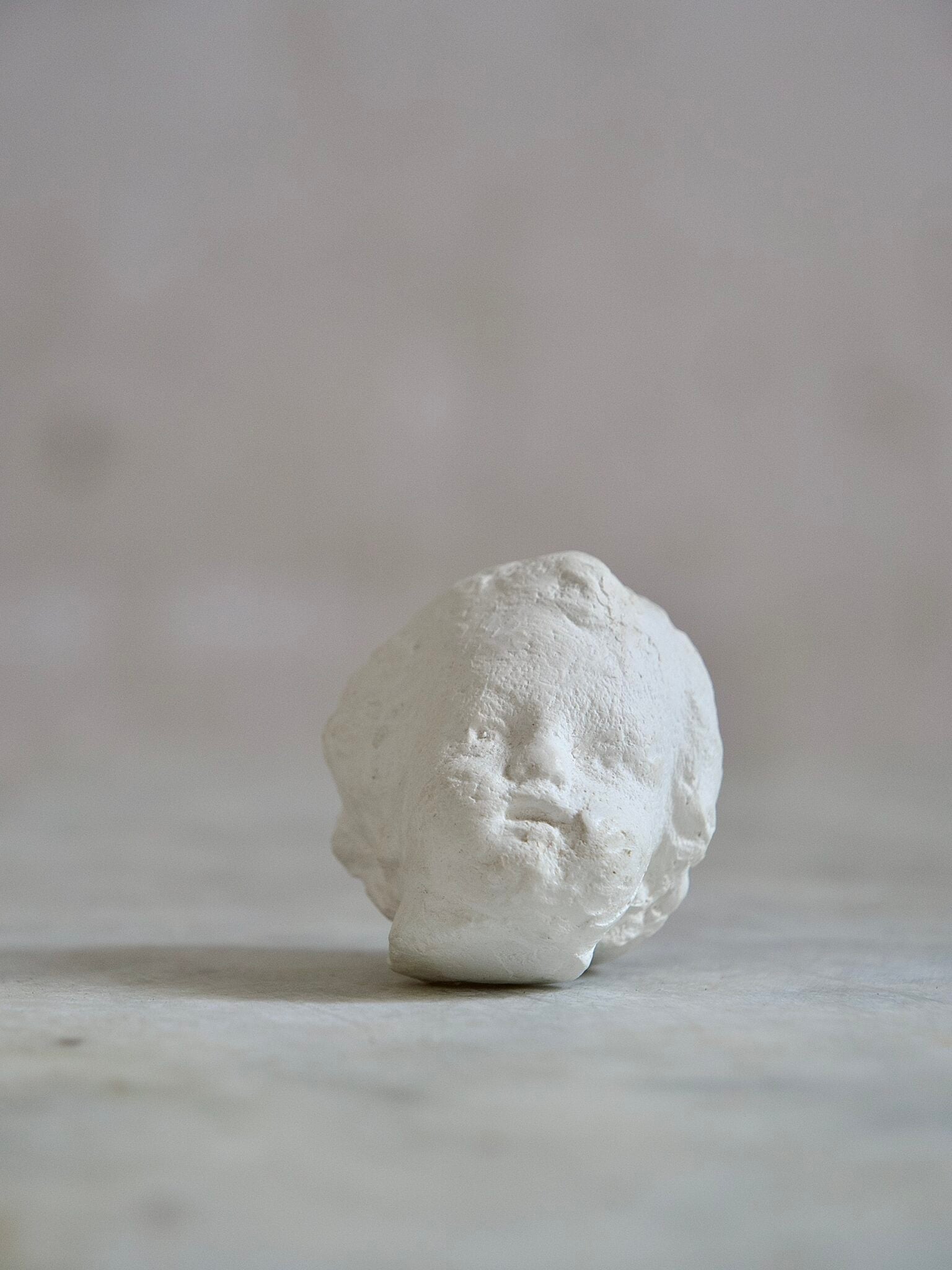 la-soufflerie-baby-head-medium-handcrafted-plaster