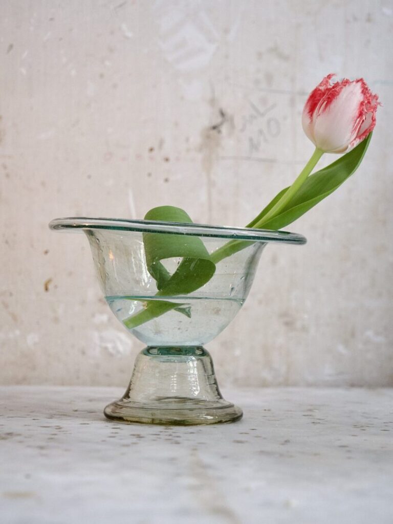 la-soufflerie-coupe-sur-pied-transparent-at-home-bowls-mouth-blown-recycled-glass