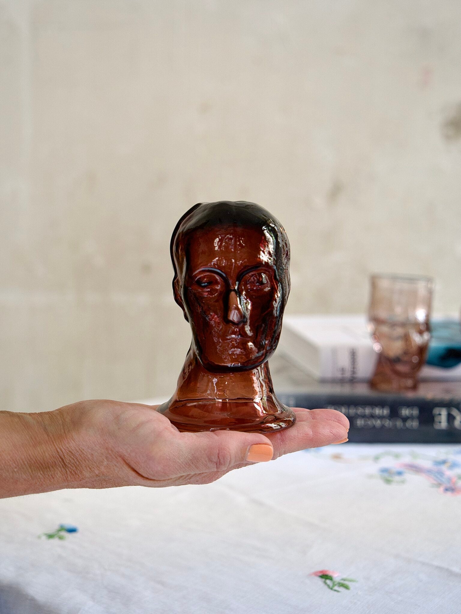 la-soufflerie-the-philosopher-portrait-framboise-mouth-blown-recycled-glass
