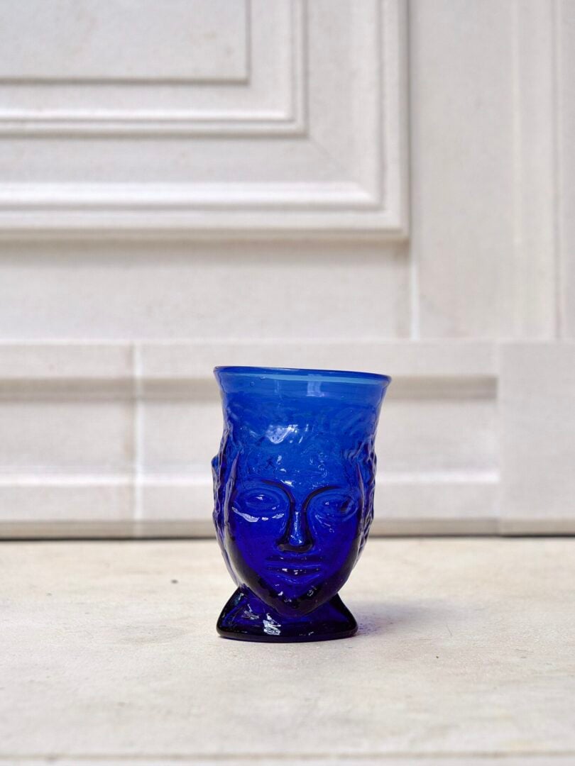 la-soufflerie-verre-tete-blue-face-shaped-drinking-glass-mouth-blown-recycled-glass