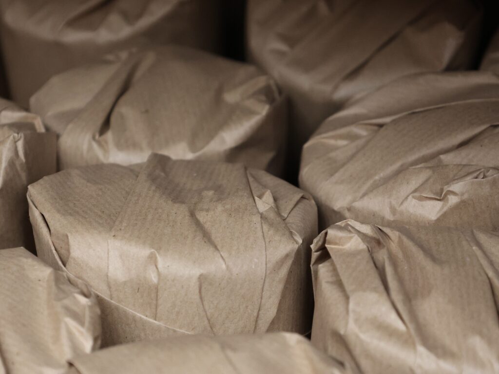 la-soufflerie-atelier-studio-gentilly-packing-orders