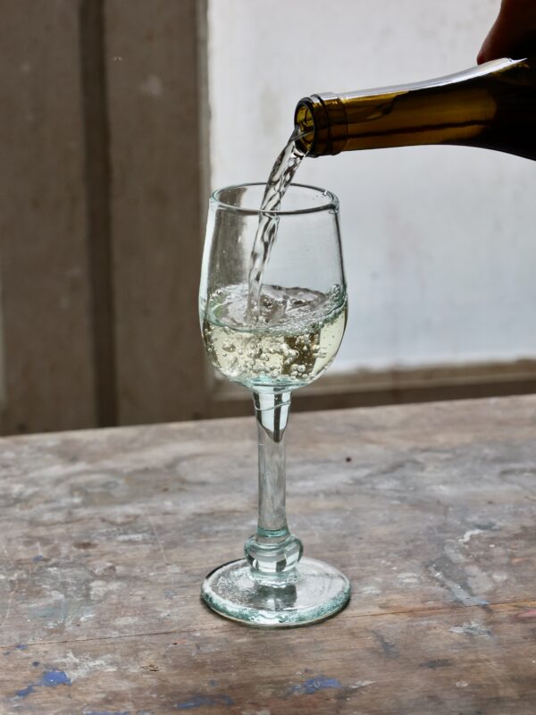 sassy-sauvignon-transparent-verre-à-pied