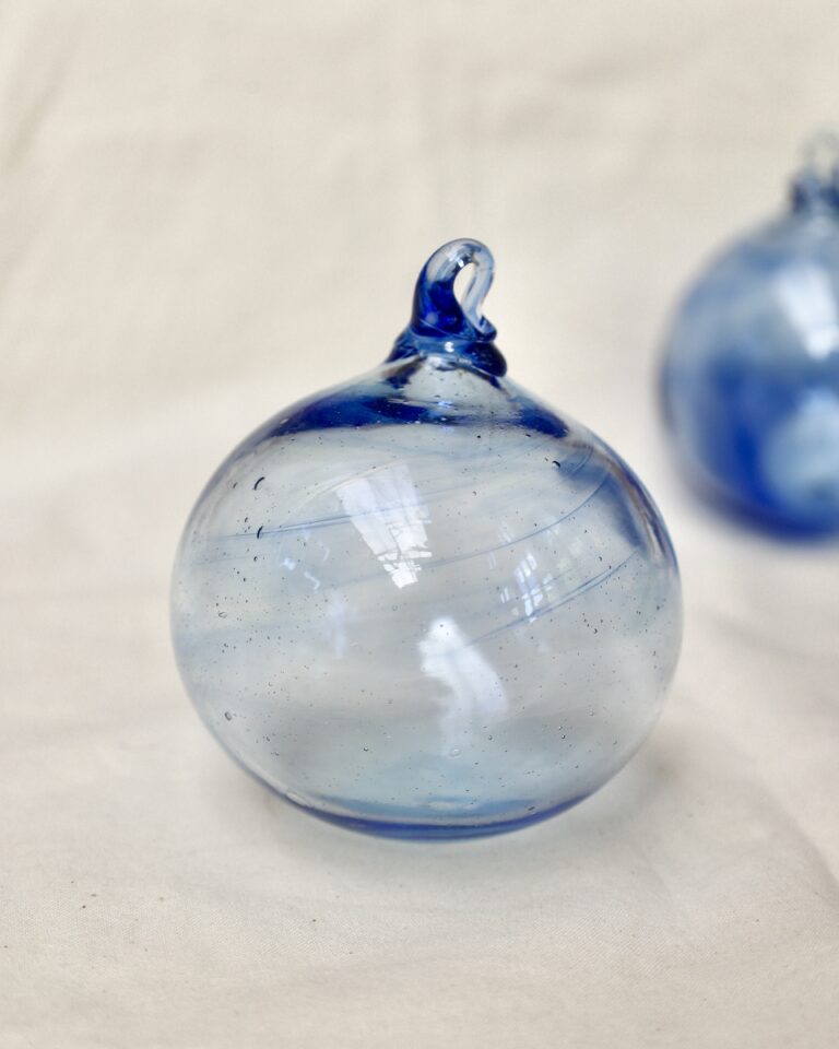 la-soufflerie-boule-light-blue-8cm-christmas-ball-mouth-blown-recycled-glass