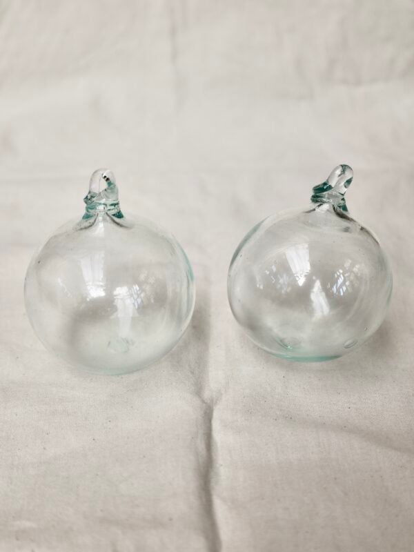 la-soufflerie-boule-transparent-8cm-boule-de-noël-bouche-soufflée-verre-recyclé