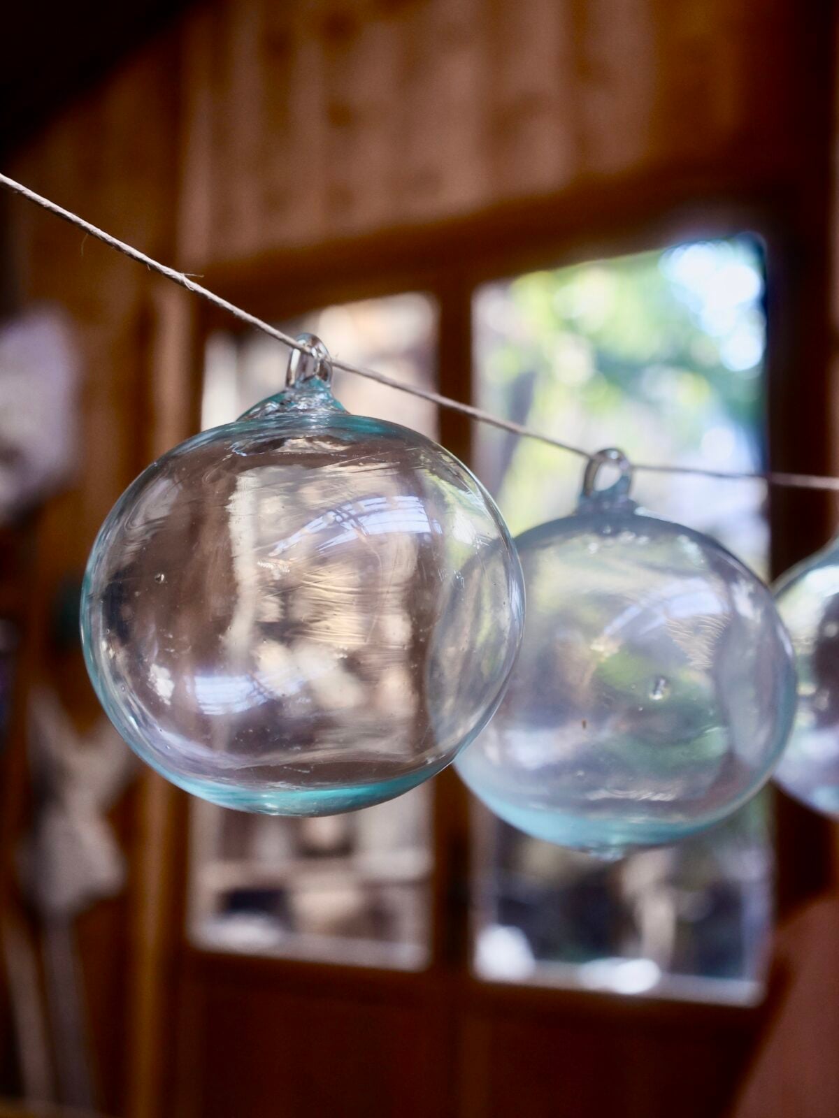 la-soufflerie-boule-transparent-10cm-christmas-ball-mouth-blown-recycled-glass