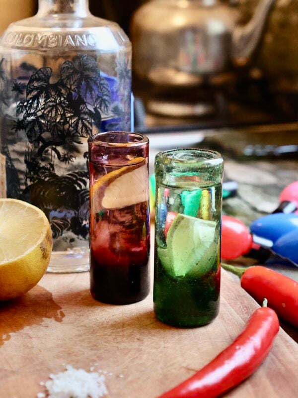 murano-shot-glass-vert-fumé-drinking-glass-mouth-blown-recycled-glass