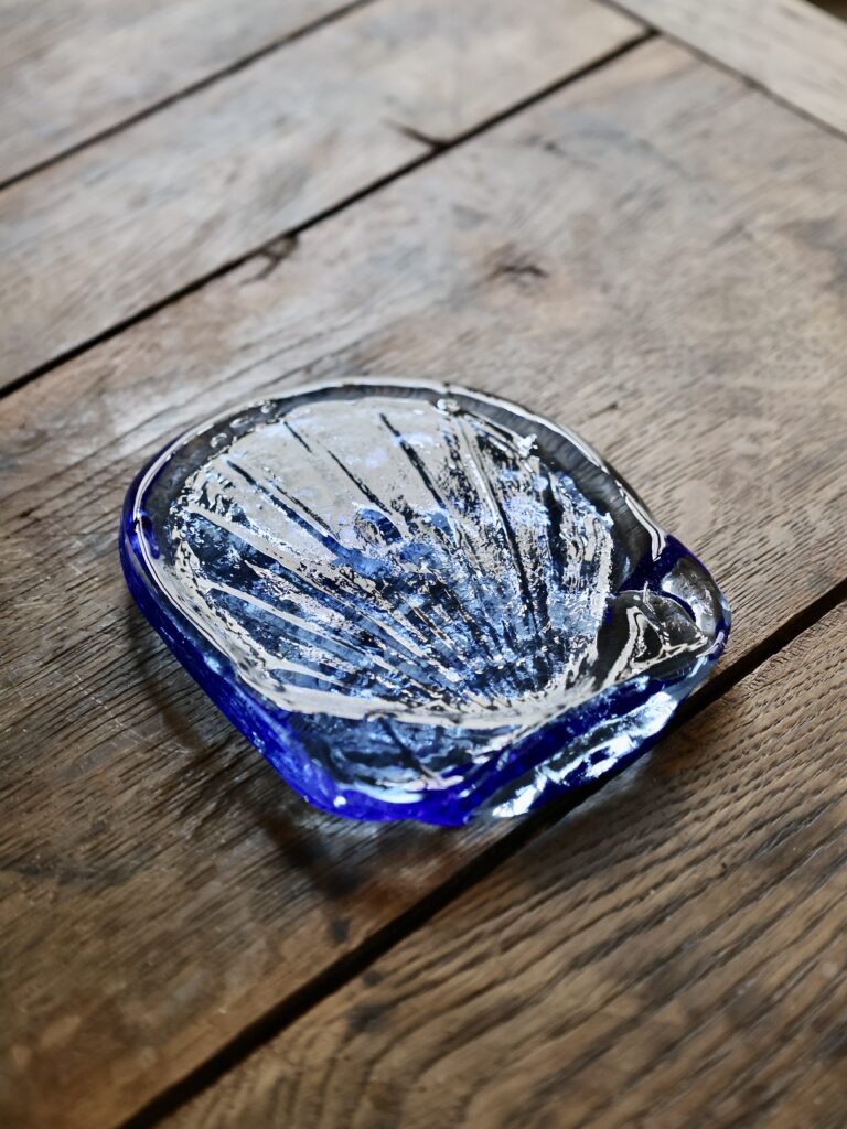 coquille-saint-jacques-creuse-accessories-mouth-blown-recycled-glass