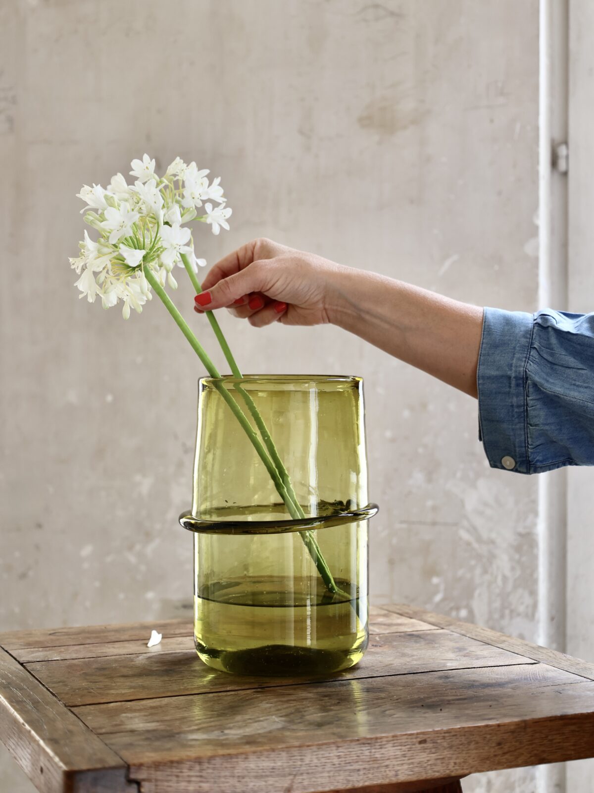 la-soufflerie-vase-taka-miel-verre-recycle-souffle-bouche