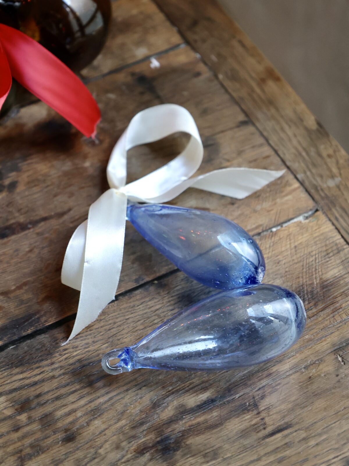 boule-goutte-light-blue-verre-recycle-souffle-bouche